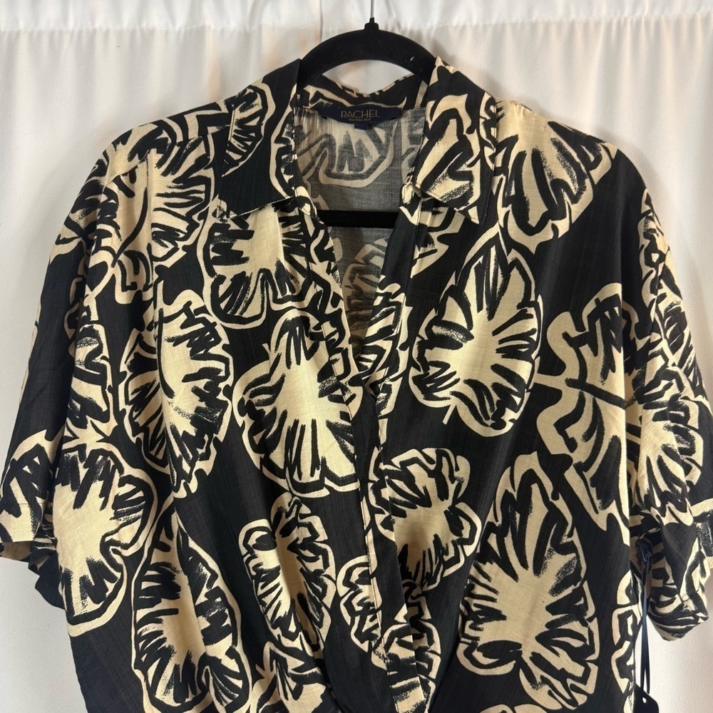 NWT Rachael Ray Black and Cream Floral Blouse - Picture 3 of 10